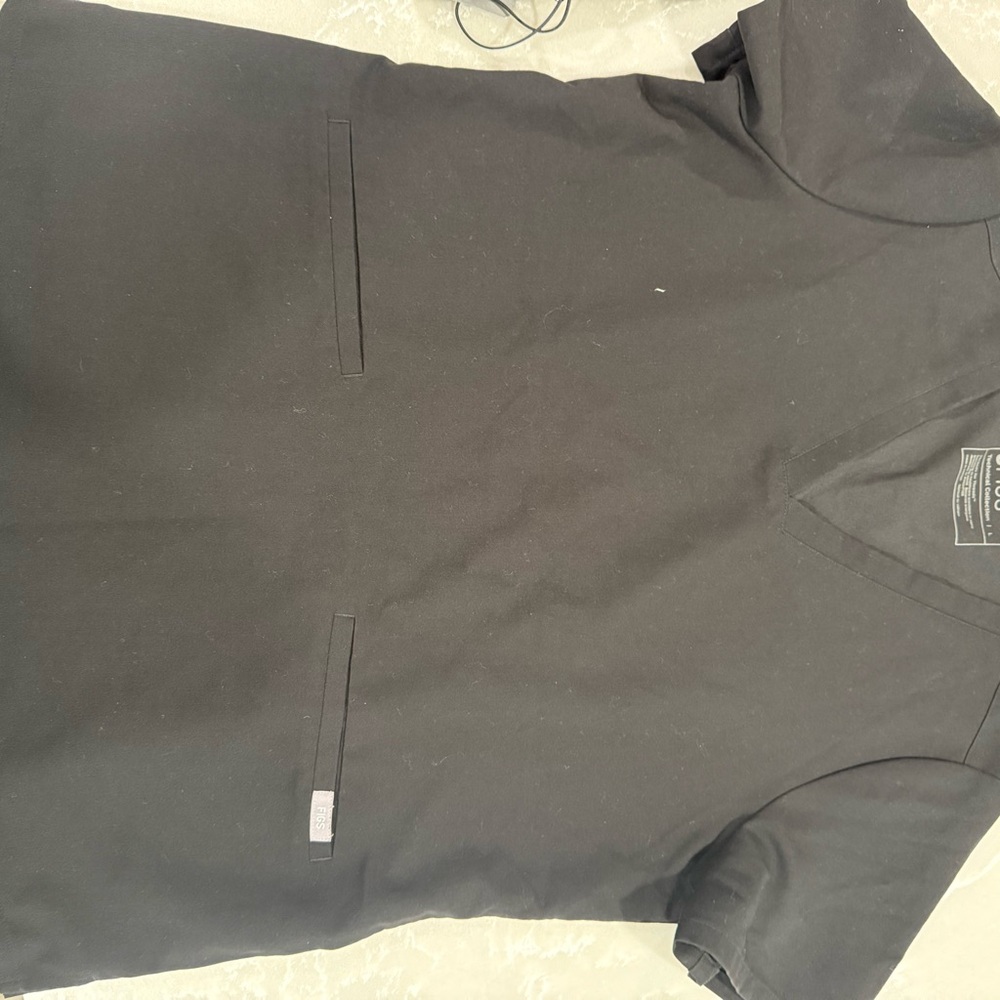 Figs Black Short Sleeve Tees